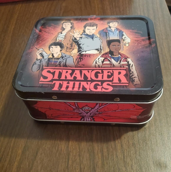 Stranger Things mini Lunch Box - Picture 4 of 7